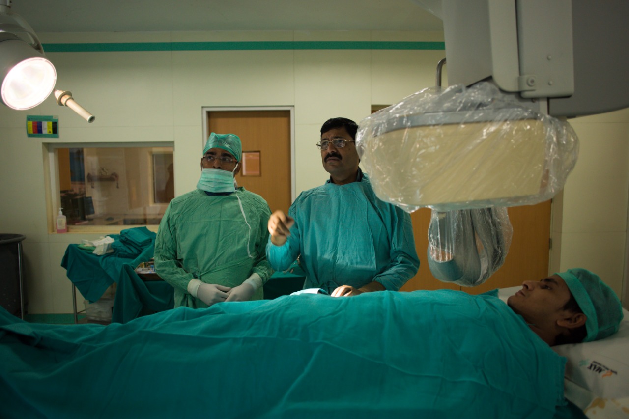 best cardiology surgeon in max hospital delhi